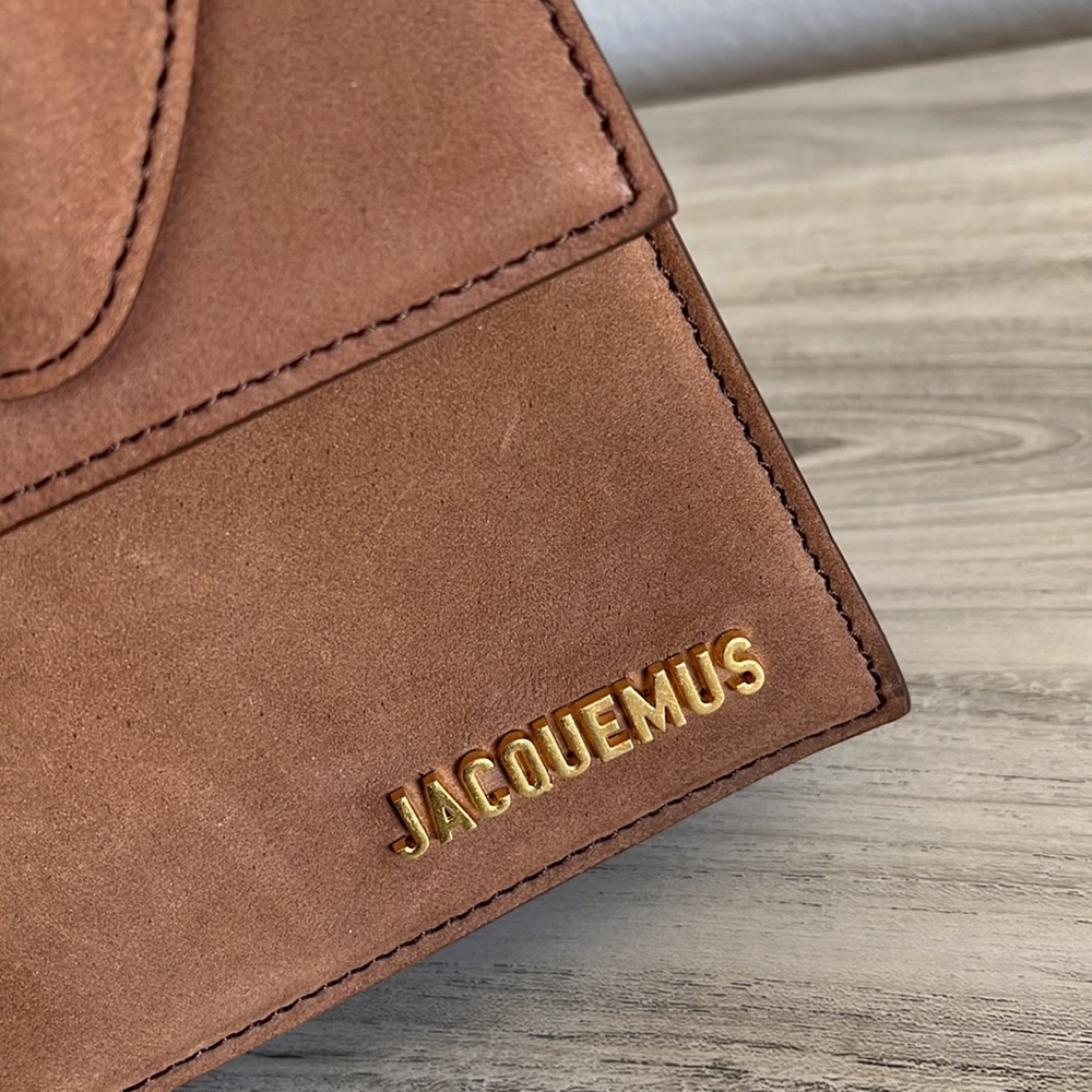 JACQUEMUS
Brown Le Papier 'Le Grand Chiquito' Top
Handle Bag - Picture 4 of 7